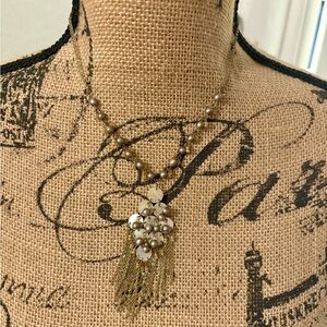 Vintage 1970s Mother of Pearl w/ Gray Pearls Gold Toned Tassels Boho Necklace
